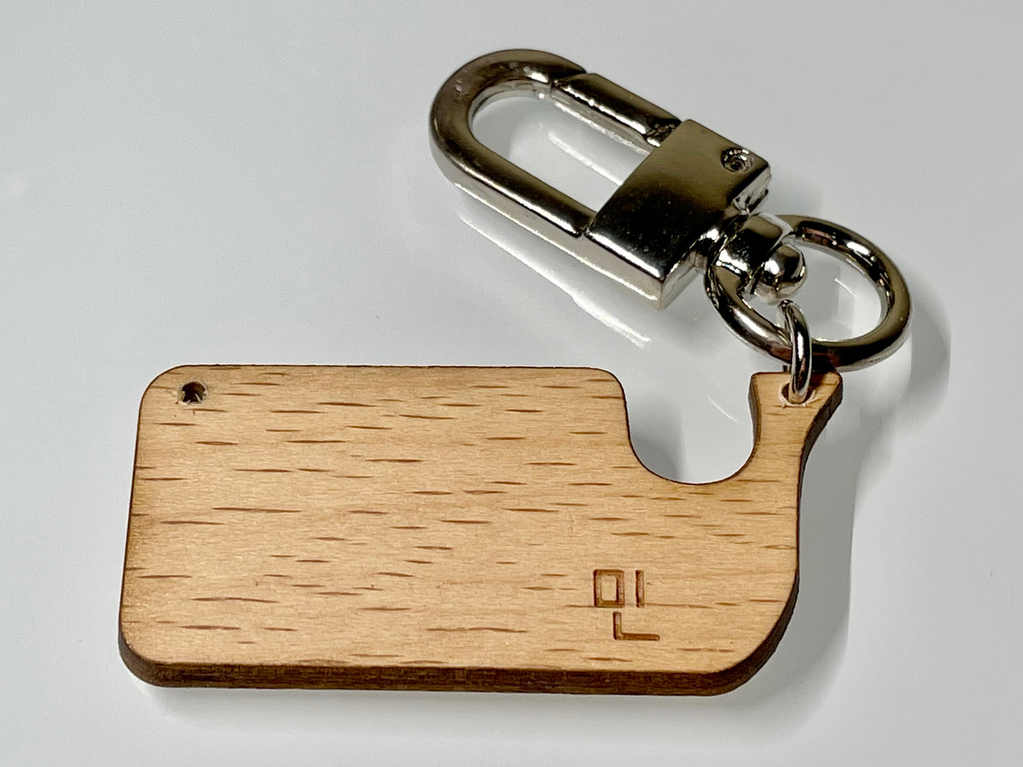[IN STOCK - KEYCHAINS] BTS SUGA (Beech) Whale Cutting Board Mini Wooden Keychain